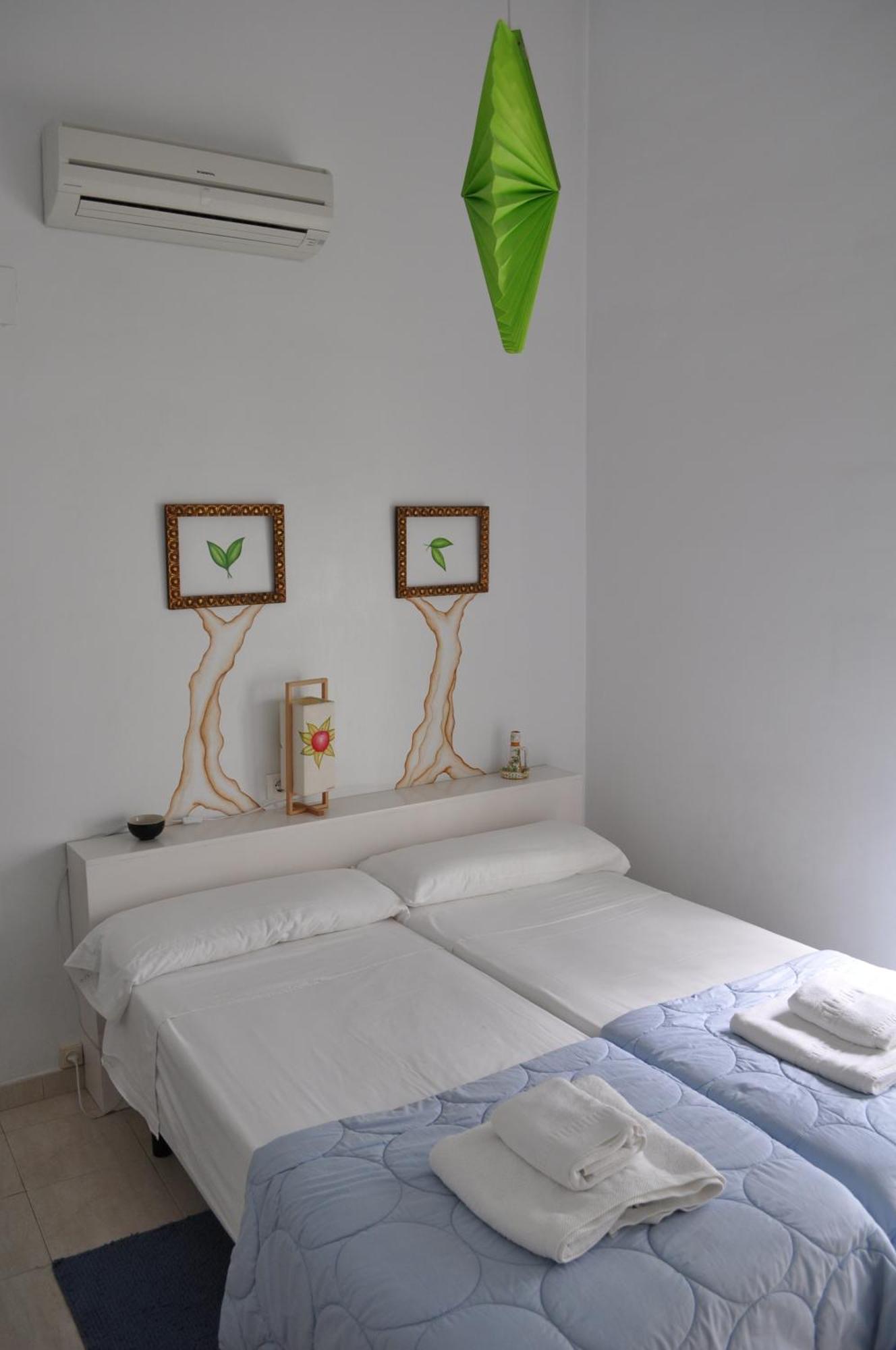 Apartamentos La Casa Pintada Caceres Room photo